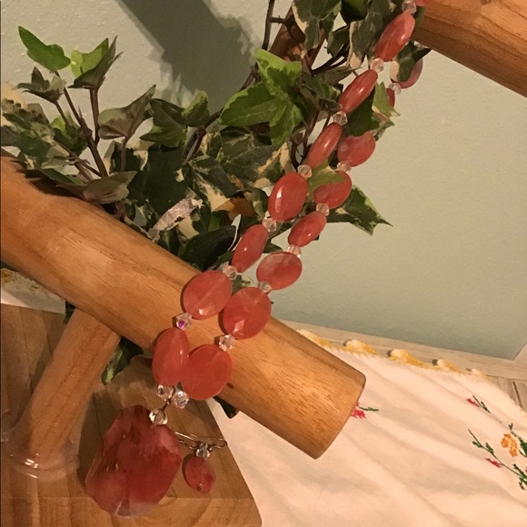 Marble necklace and earrings set - Picture 5 of 7